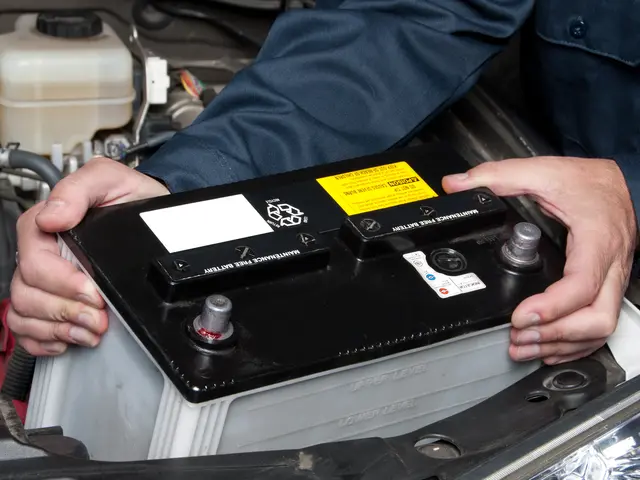 【本日可】車・バイクのバッテリー交換はお任せ下さい！ジャンピング充電も可能です。サービスの画像