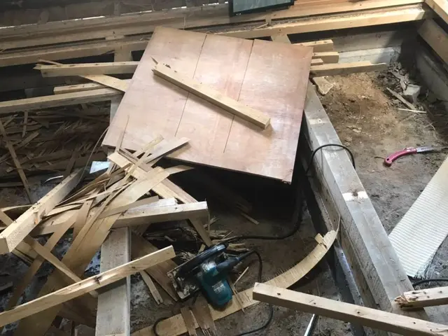 床下シロアリ検査、シロアリ駆除、床下清掃サービス、床下消毒土、床下消毒木製、サービスの画像