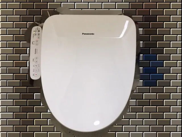 【地域密着型　自社施工】　ウオッシュレット取付け致します！損害保険加入してますサービスの画像