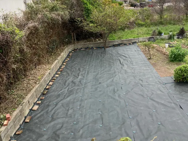 防草シートサービスの画像