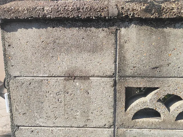 ポスト壁に設置　ぶら下げ型サービスの画像