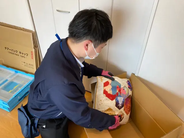 ＜作業の外注は一切なし◎＞女性スタッフ同行OK◇損害保険加入済◇駐車代当店負担◇サービスの画像