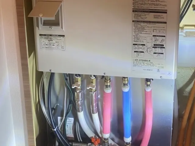 エコキュートの交換工事には電気工事士はもちろん水道の免許も必要です信頼の工事店へサービスの画像