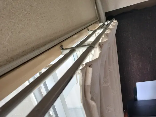 室内カーテンレールサービスの画像