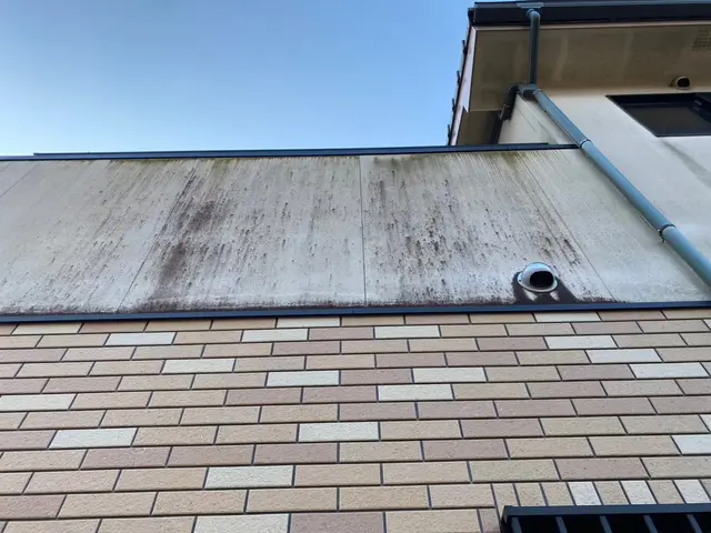 【化学の力で壁をピカピカに】高圧洗浄と薬剤の力であなたの家の外壁の時を戻しますサービスの画像