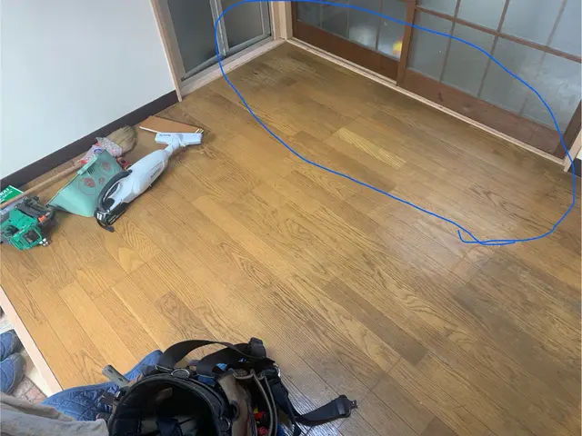 傷んだ一部のフローリング張り替え、押し入れの床の張り替えも可能です。サービスの画像