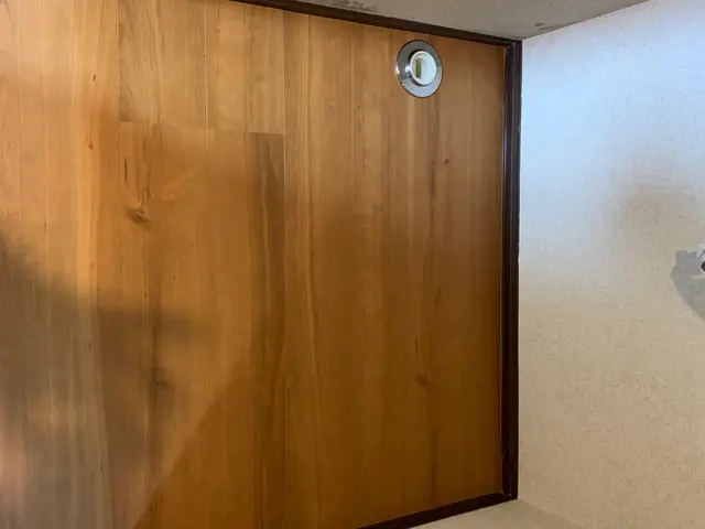 傷んだ一部のフローリング張り替え、押し入れの床の張り替えも可能です。サービスの画像