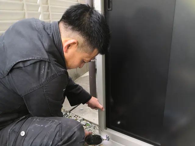 【物置設置】狭い場所も丁寧施工！アンカー固定・基礎対応もおまかせください♪サービスの画像