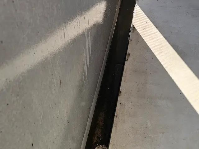 ベランダの他、駐車ポート、玄関ポーチ、外壁（高所除く)高圧洗浄※必ず女性同伴サービスの画像