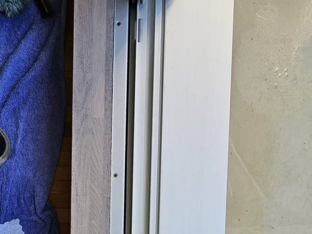 ベランダの他、駐車ポート、玄関ポーチ、外壁（高所除く)高圧洗浄※必ず女性同伴サービスの画像