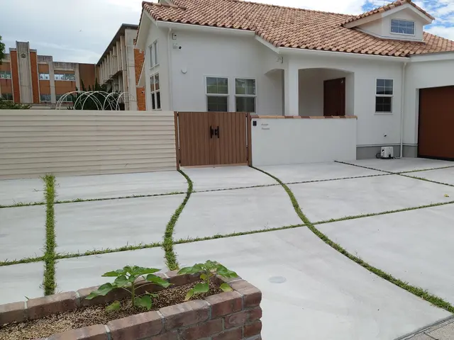 レンガ敷　レンガ積み　インターロッキングサービスの画像