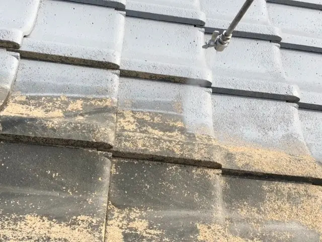 ＜セメント瓦や洋瓦一般屋根塗装〜特殊塗装＞誠心誠意もって取り組んでおりますサービスの画像