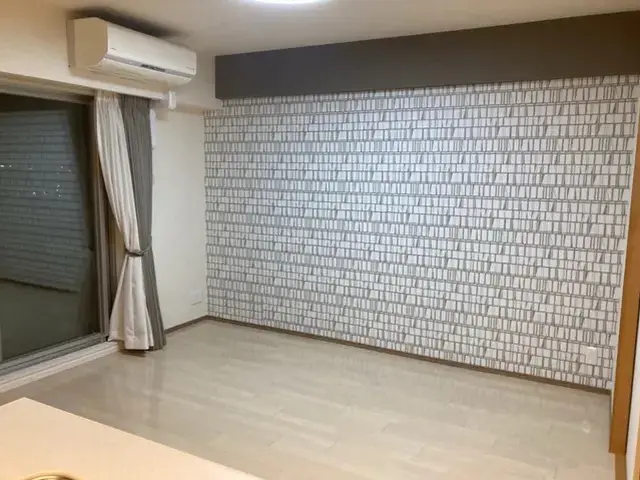 黒ずみ・シミなど一度洗浄して新居の輝きを再現します。☆旧ワックスの剥離☆サービスの画像