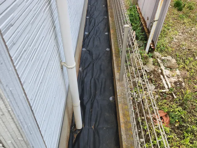 防草シート施工サービスの画像