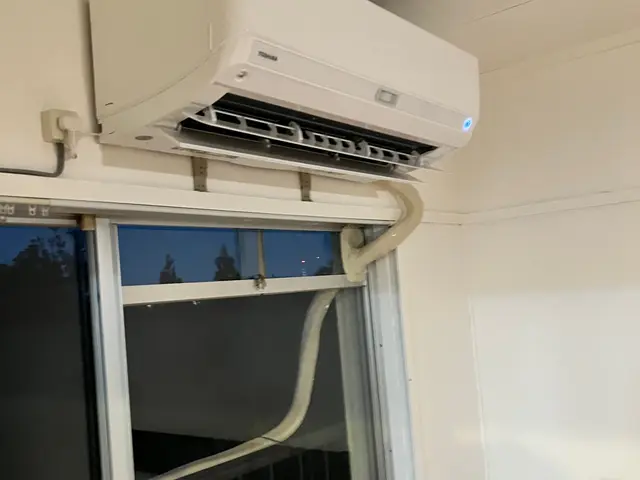 【年中無休】で営業中必ず店長本人がお伺い致します作業外注一切無しエアコン処分無料サービスの画像