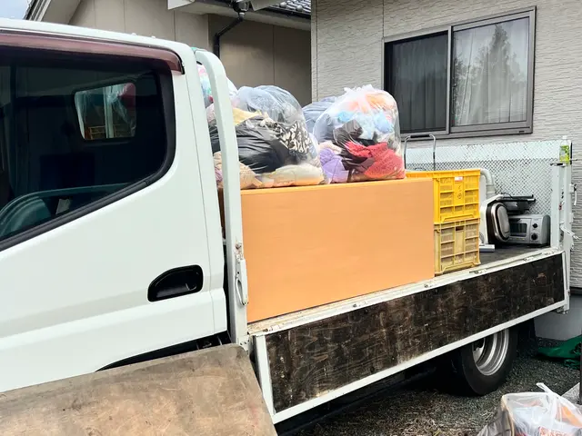 ご依頼急増中！！まだ使えるモノは買取でお得に。安心の不用品回収はお任せ下さい！！サービスの画像