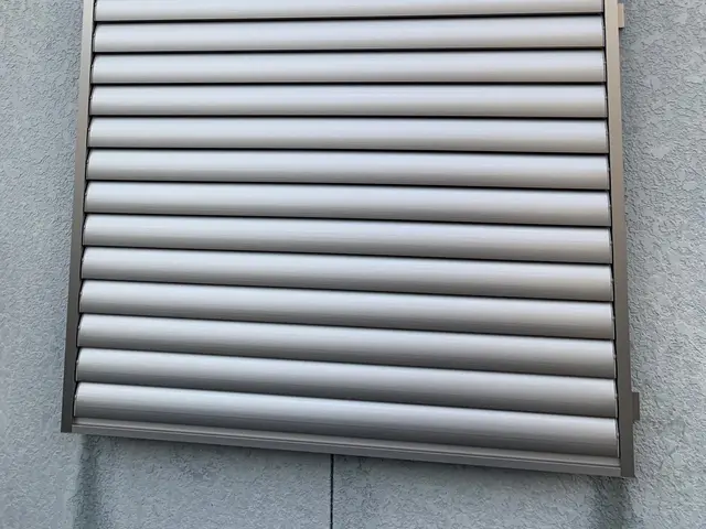 防犯対策◎お洒落な目隠しルーバーで高級感アップ！サービスの画像