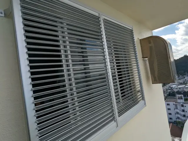 防犯対策◎お洒落な目隠しルーバーで高級感アップ！サービスの画像