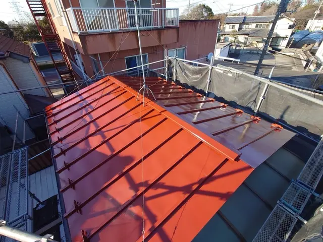 プロの技と丁寧さで、あなたの屋根に新たな輝きを！サービスの画像