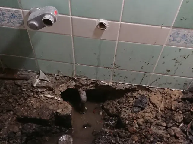 給水管の水漏れ・排水管の詰り修理いたします。漏水調査もOK！サービスの画像