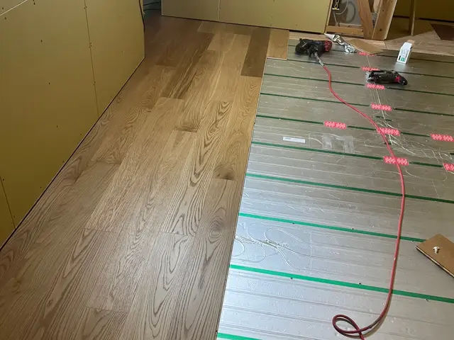 実績10年！カスタマイズ対応力と手厚いアフターサービスが自慢のフローリング張替えサービスの画像