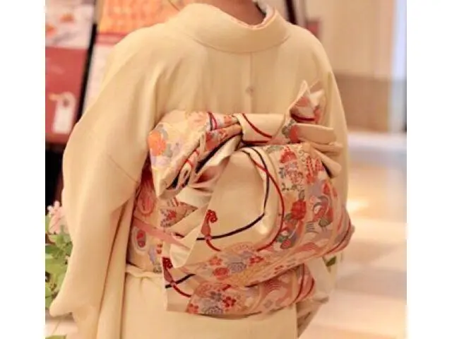 出張着付け【結婚式場などで着付け経験豊富】着付けにヘアとメイクもあわせて承りますサービスの画像