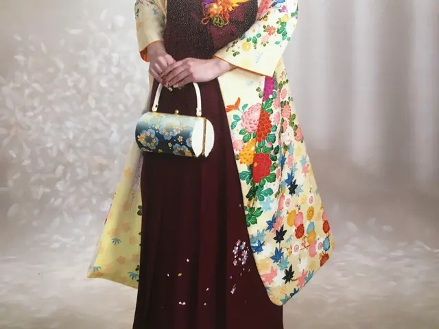 出張着付け【結婚式場などで着付け経験豊富】着付けにヘアとメイクもあわせて承りますサービスの画像