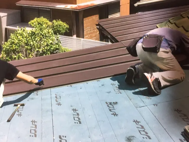 【台風で捲れてしまった！｝ズレた瓦の修理でも！！部分補修は3万円より！！サービスの画像