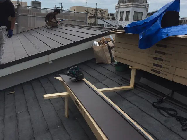 【台風で捲れてしまった！｝ズレた瓦の修理でも！！部分補修は3万円より！！サービスの画像