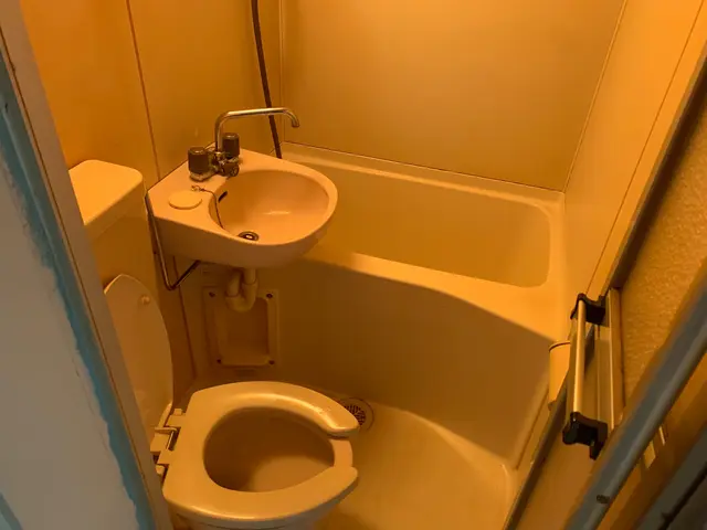 【セットでお得】お風呂の汚れ気になりませんか？写真の私が対応致します！！サービスの画像