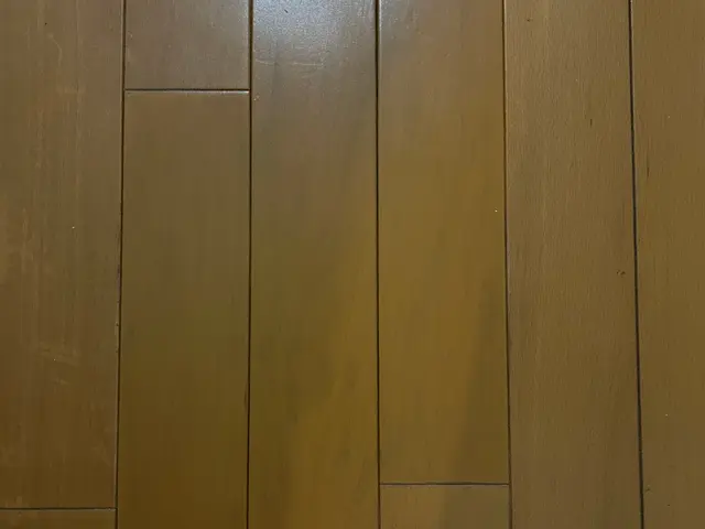 一度ご相談ください。フローリング、枠のキズ凹みを直します。サービスの画像