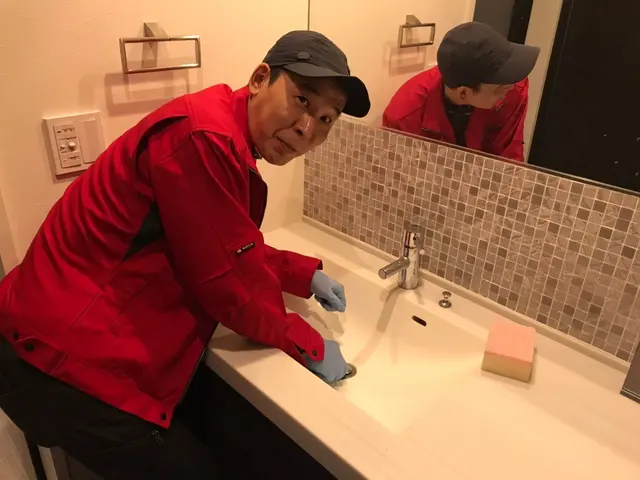 ★水垢、カビも徹底除去で洗面所がピカピカ！★作業だけでなく接客もご満足頂けます♪サービスの画像