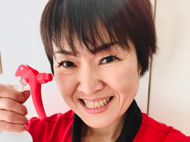 ワックス仕上げ！女性スタッフが一人で作業します。サービスの画像