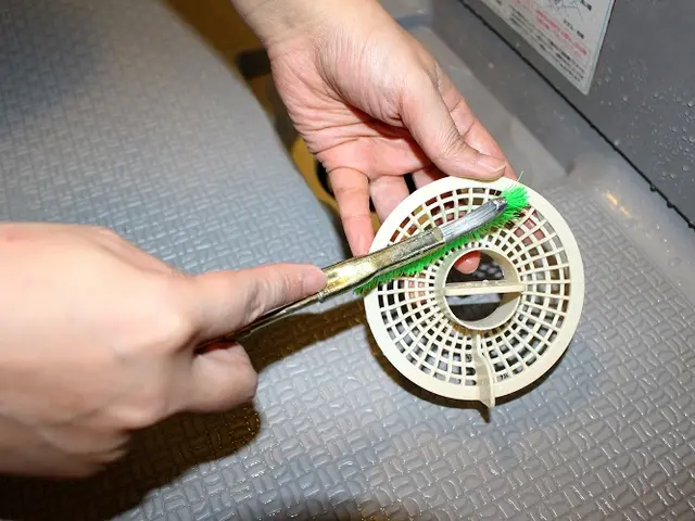 1月限定価格！完全ピカチカ女性スタッフ！カビ水垢がスッキリぴか浴室クリーニングサービスの画像