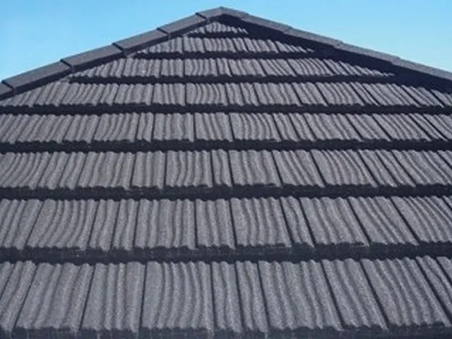 損害保険加入】雨漏り修理～葺き替えまで！　【台風、強風で破損、火災保険適用！】サービスの画像