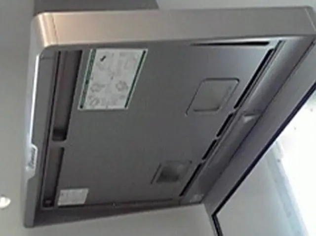 レンジフードクリーニング　経験20年、非喫煙者の店長がスリッパ持参で伺います♪サービスの画像