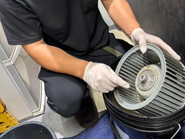 年末に向けて換気扇を綺麗にしませんか？経験を活かして迅速丁寧に作業いたしますサービスの画像