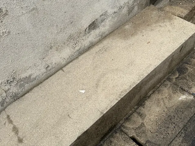 10年の経験で輝くベランダ！丁寧作業で驚きの清潔感サービスの画像