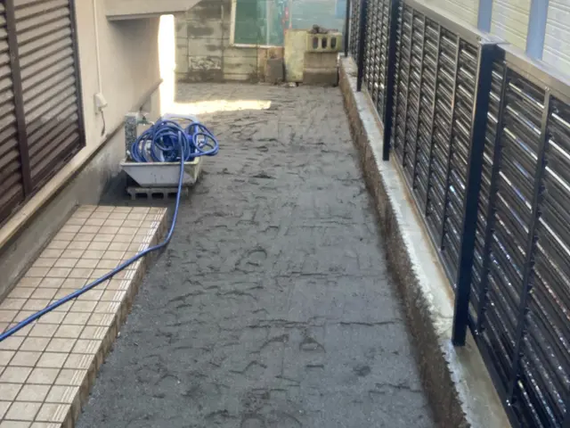 防草シートでお庭のお手入れをもっと楽に！サービスの画像