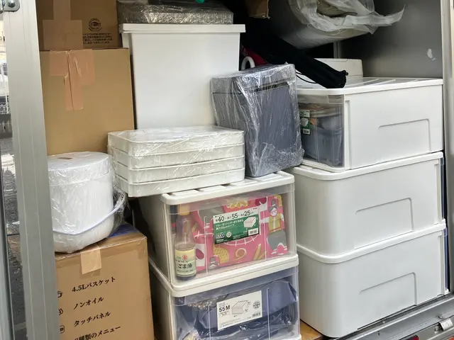 【経験豊富スタッフが丁寧対応】損害保険加入済み◉フットワーク軽め★養生しっかり！サービスの画像