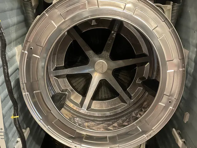 ご要望が多い【排水溝、排水ホース清掃】を標準清掃で実施！不要時は連絡ください！サービスの画像