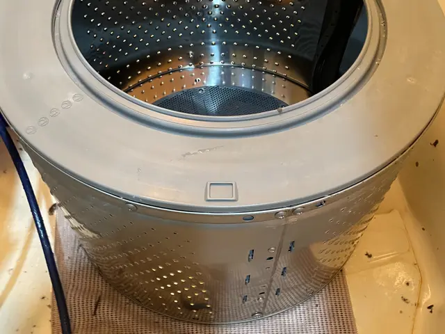 ご要望が多い【排水溝、排水ホース清掃】を標準清掃で実施！不要時は連絡ください！サービスの画像