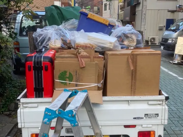 豊富な経験でお客様に寄り添う安心の出張回収＆お探しものも見つかる丁寧作業サービスの画像