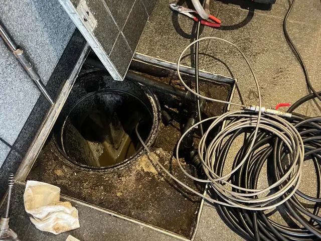 グリストラップ清掃サービスの画像