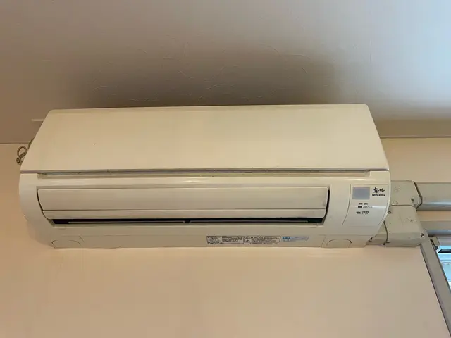 夏に繁殖した黒カビは暖房前に綺麗に！ご依頼は2台割引15,800円〜！サービスの画像