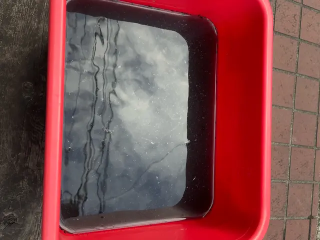 夏に繁殖した黒カビは暖房前に綺麗に！ご依頼は2台割引15,800円〜！サービスの画像