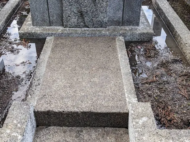 創業13年・ペイペイ支払いOK！お墓のお掃除とお参りの代行サービスの画像