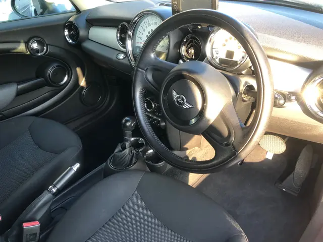 レザーの汚れ・くすみ・部分的クリーニング可能　(当日予約・作業可能)サービスの画像