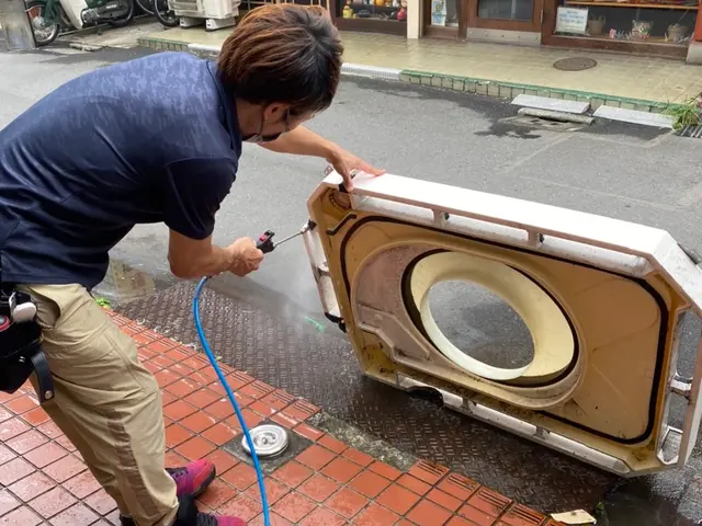 ☆業務用天井埋め込みエアコン価格☆家庭用天井埋め込み対応可能☆サービスの画像