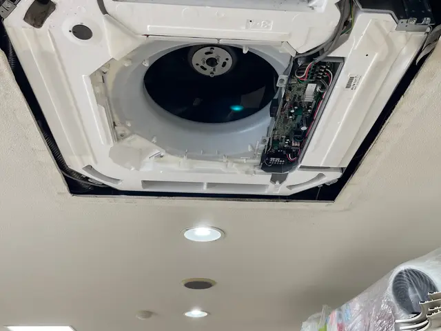 壁掛けタイプとセットもOK！2台以上で1台¥14800サービスの画像